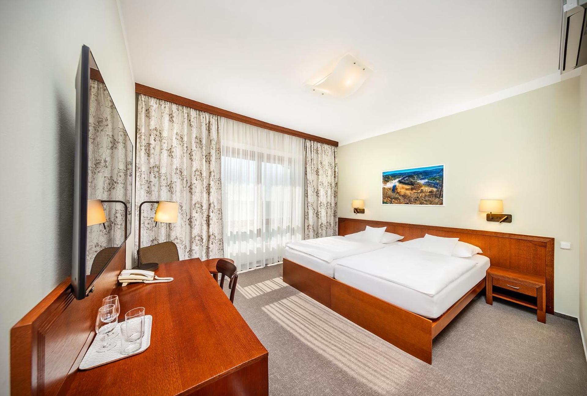 Wellness Hotel Happy Star Hnanice  Dış mekan fotoğraf