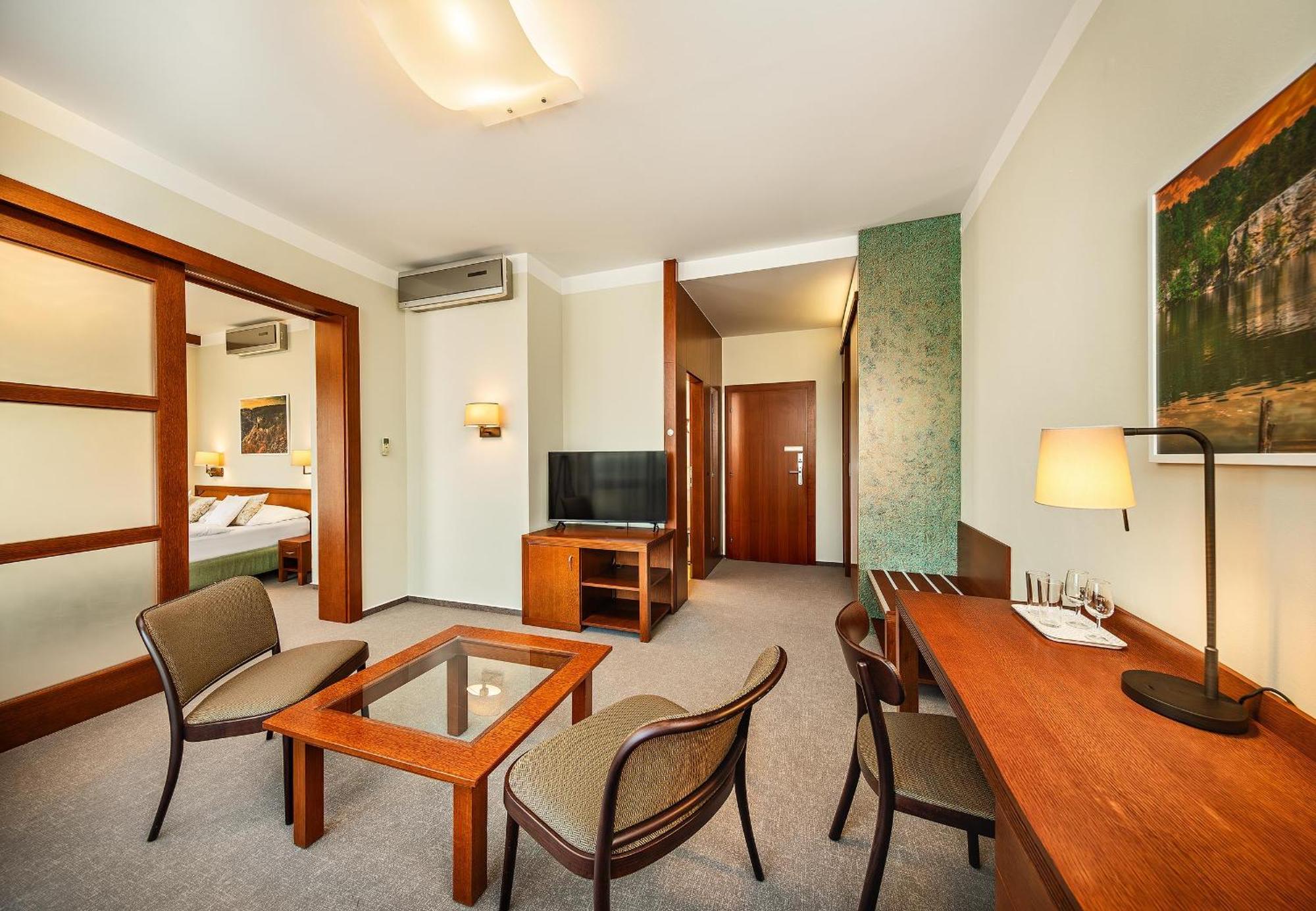 Wellness Hotel Happy Star Hnanice  Dış mekan fotoğraf