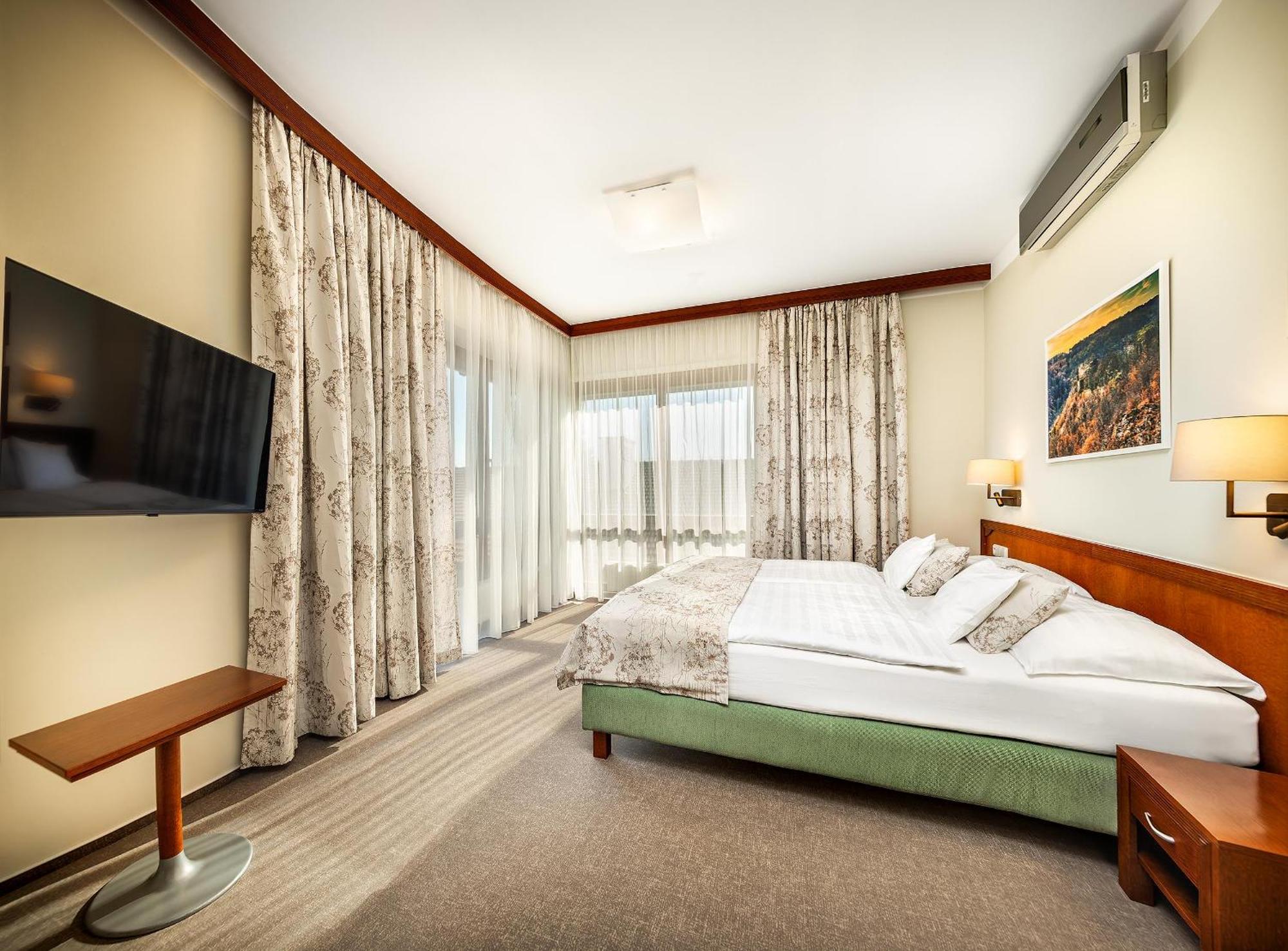 Wellness Hotel Happy Star Hnanice  Dış mekan fotoğraf