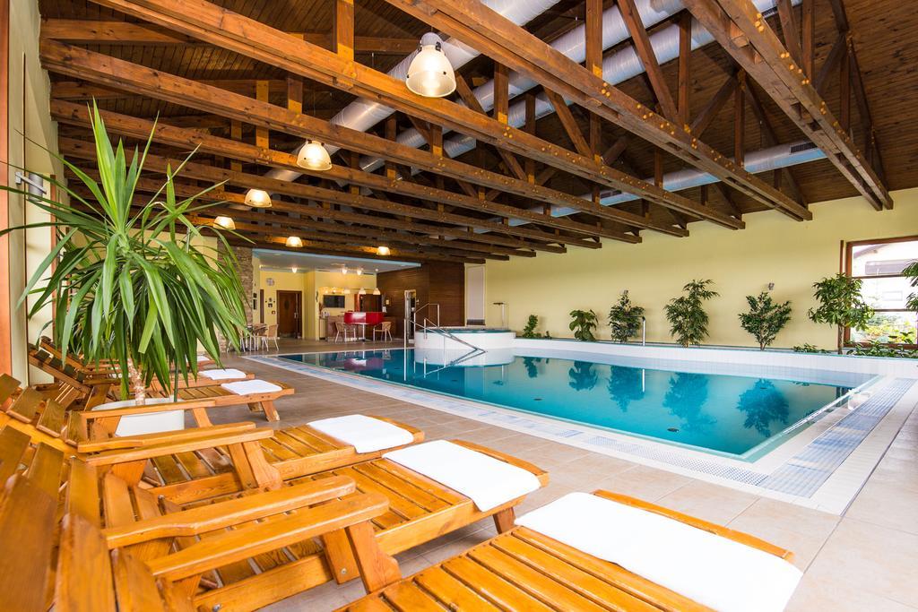 Wellness Hotel Happy Star Hnanice  Dış mekan fotoğraf