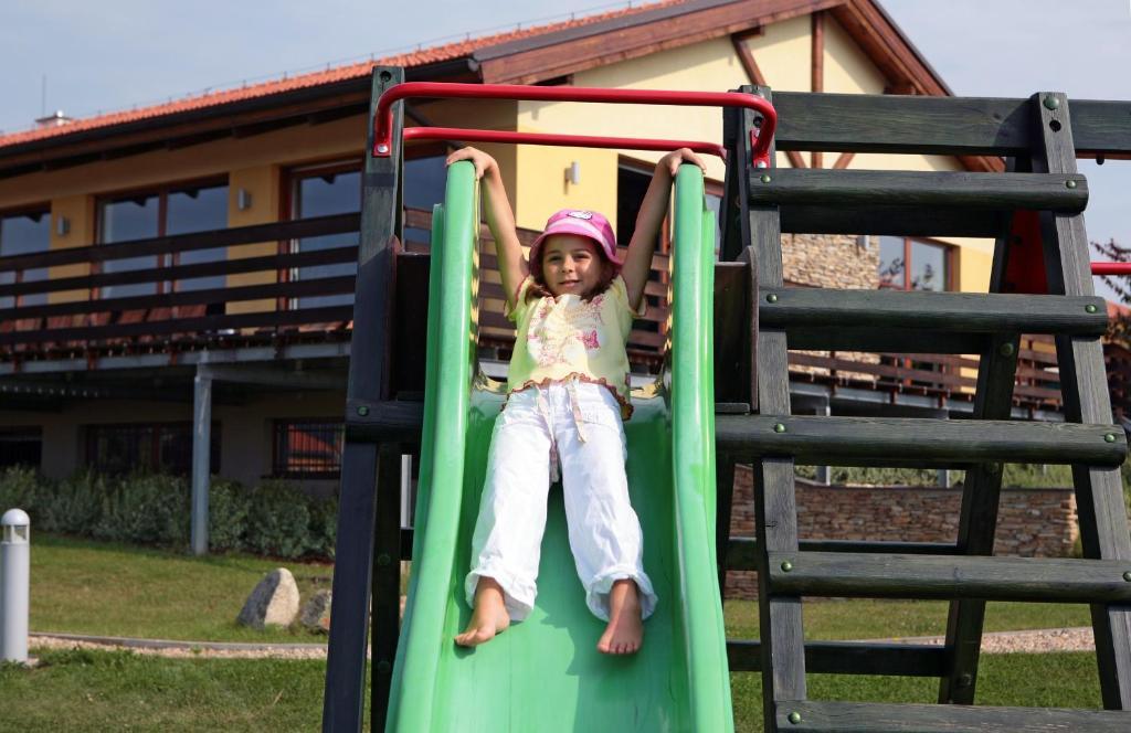 Wellness Hotel Happy Star Hnanice  Dış mekan fotoğraf