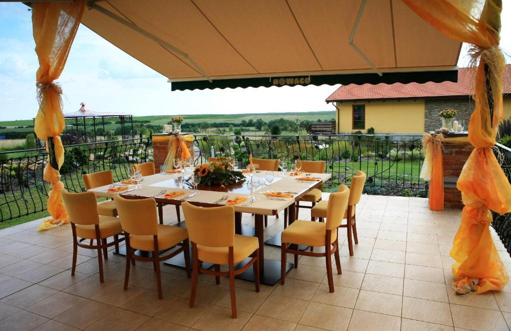 Wellness Hotel Happy Star Hnanice  Dış mekan fotoğraf