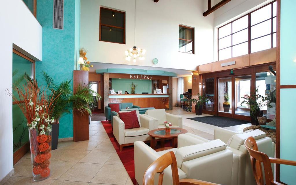 Wellness Hotel Happy Star Hnanice  Dış mekan fotoğraf